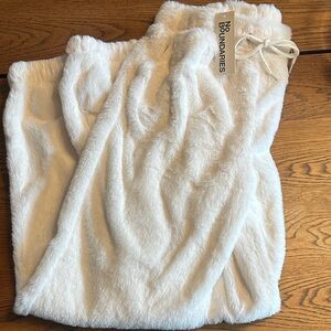 No Boundaries White Fuzzy Joggers